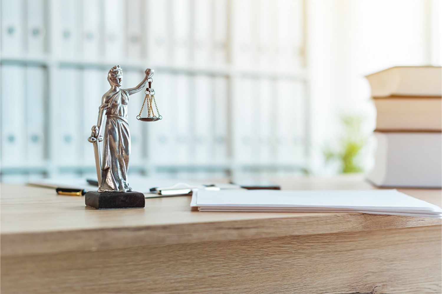 © Bits and Splits - stock.adobe.com Foto: Statue Justitia